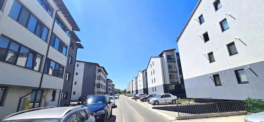 Apartament cu 2 camere decomandat în Valea Adâncă