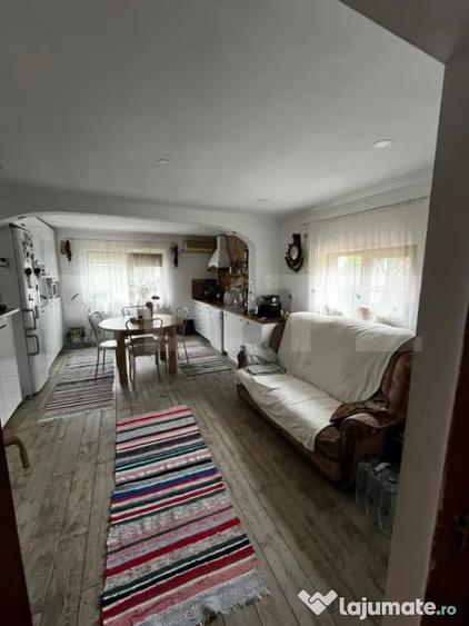 Casă cu 4 camere cu Teren 1500 Mp în Central