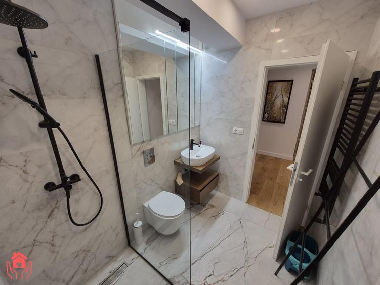Apartament cu 3 camere semidecomandat, mobilat în Herăstrău