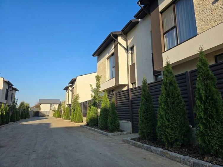 Duplex cu 4 camere cu Teren 250 Mp în Prelungirea Ghencea