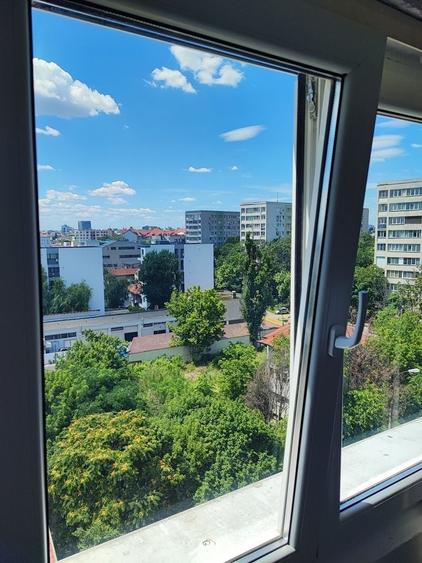 Apartament cu 3 camere decomandat, mobilat în Vatra Luminoasă