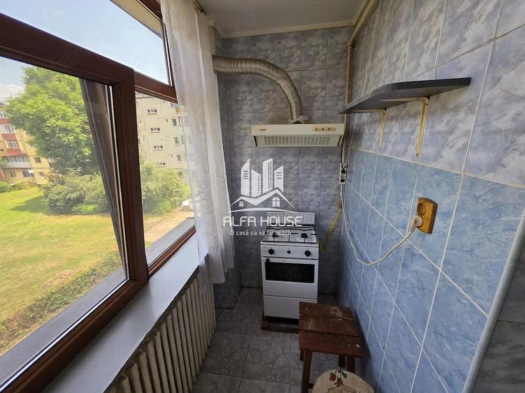 Apartament cu 2 camere decomandat în Micro II
