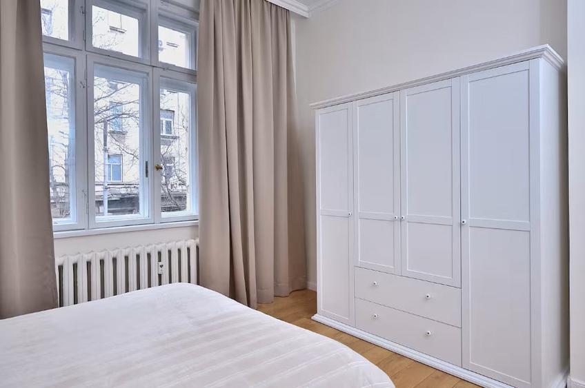 Apartament cu 3 camere decomandat în Drumul Taberei