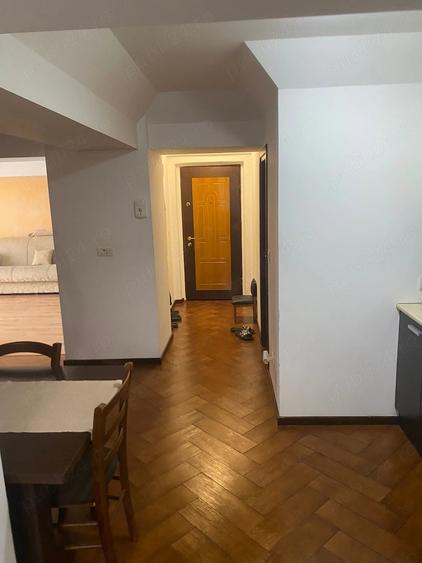 Apartament cu 3 camere decomandat în Exterior Vest