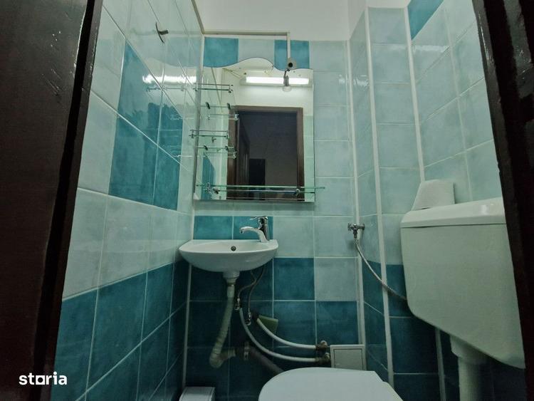 Apartament cu 3 camere, mobilat în Romană