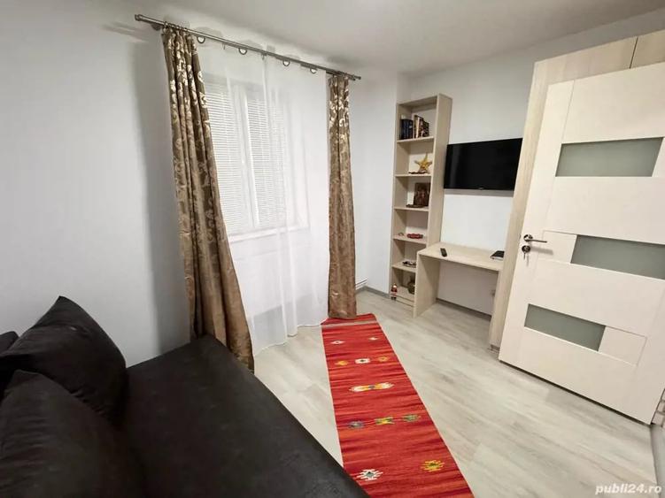 Apartament cu 4 camere decomandat în Mangalia