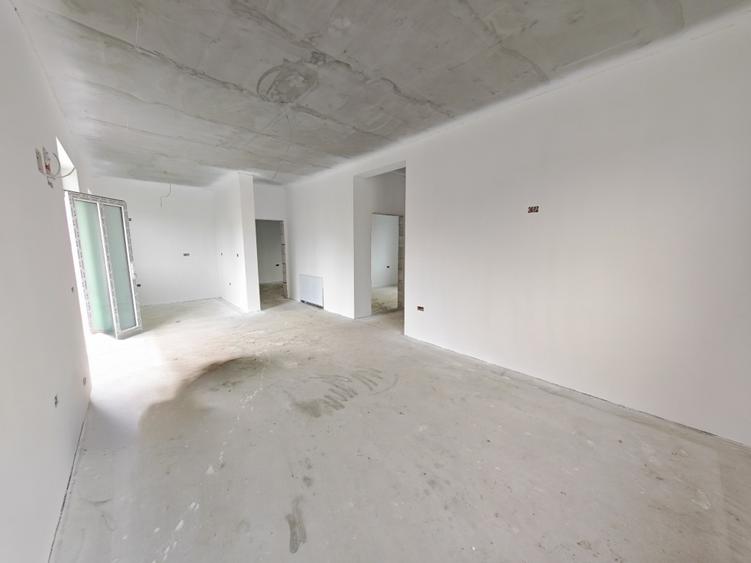 Casă individuală cu 4 camere cu Teren 300 Mp în Lumina