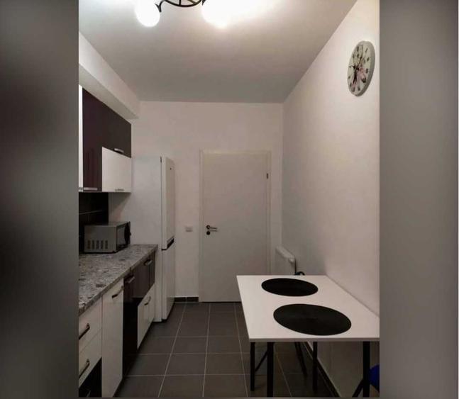 Garsonieră decomandată în Avantgarden