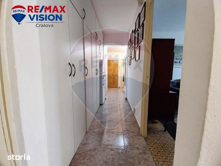 Apartament cu 3 camere decomandat în Valea Rosie
