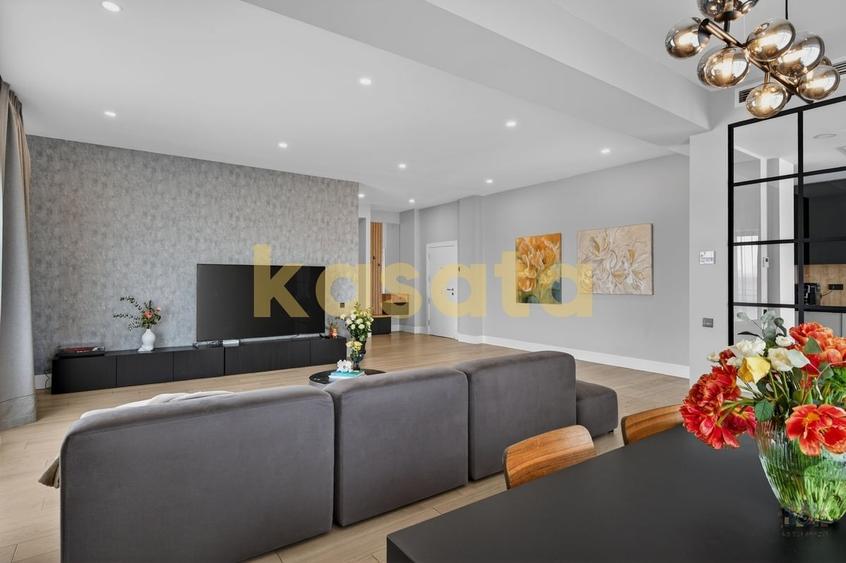 Apartament cu 4 camere semidecomandat în Pipera