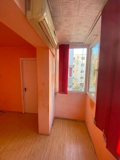 Apartament cu 3 camere semidecomandat în Șagului