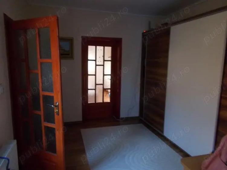 Casă cu 4 camere în Ghirodei