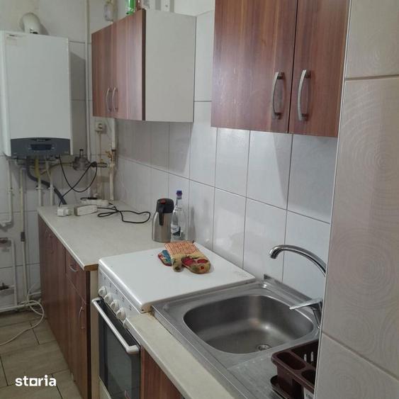 Apartament cu 2 camere decomandat în Obor