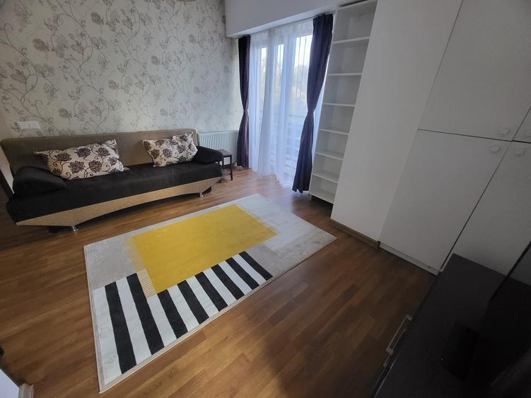 Apartament cu 2 camere semidecomandat în Plopilor