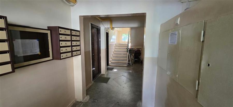 Apartament cu 3 camere semidecomandat în Circumvalațiunii