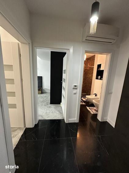 Apartament cu 3 camere în Piața Centrală