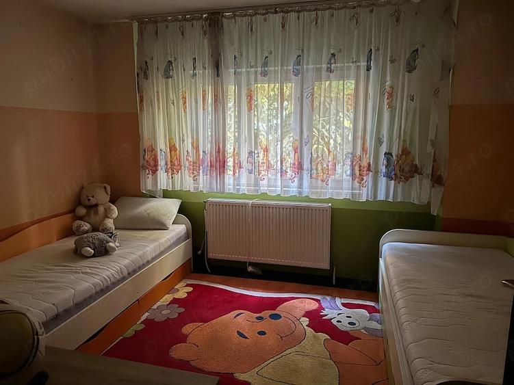 Apartament cu 3 camere decomandat, mobilat în Lunei