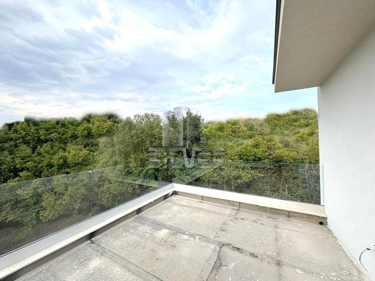 Duplex cu 4 camere cu Canalizare în Câmpului