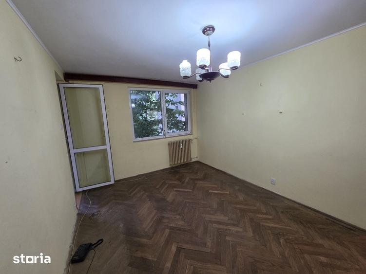 Apartament cu 4 camere în Titan