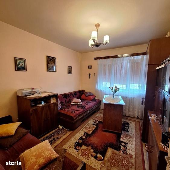 Apartament cu 2 camere semidecomandat, mobilat în Central