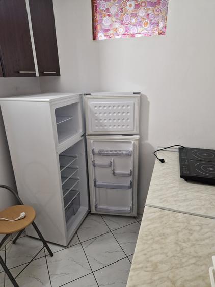 Garsonieră decomandată, mobilată în Dealul Cetății