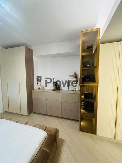 Apartament cu 3 camere semidecomandat, mobilat în Pipera