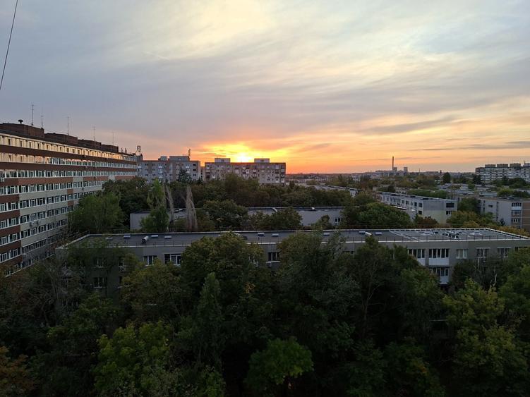 Apartament cu 2 camere decomandat în Drumul Taberei