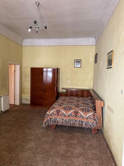 Casă cu 3 camere în Central