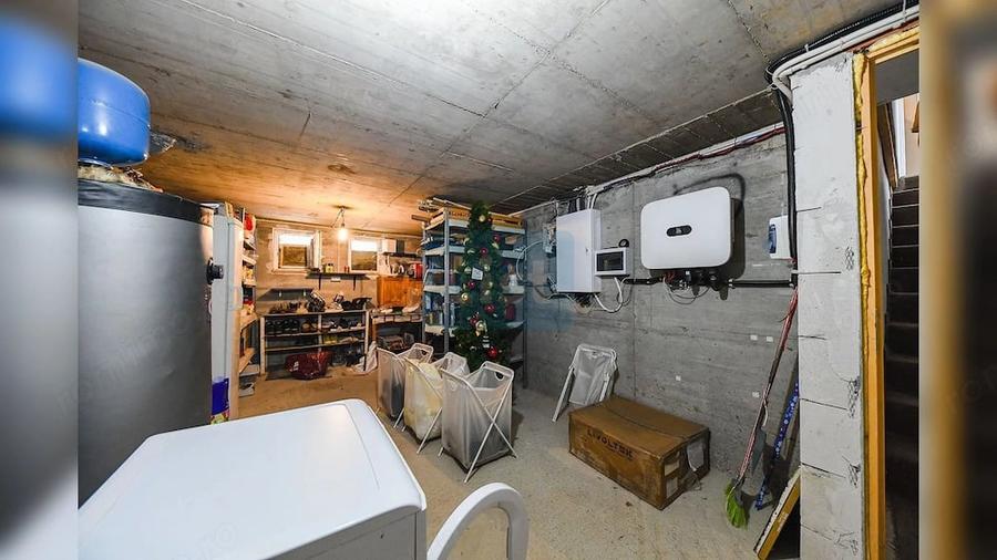 Casă cu 7 camere cu Teren 500 Mp în Gilău