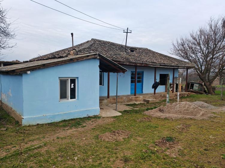 Casă bătrânească + Teren generos 4.208 mp – Cerna, Tulcea (Toate utilitățile) - 1