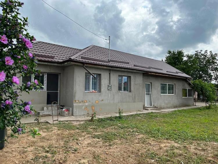 Casă cu Teren 700 Mp în Ciorani