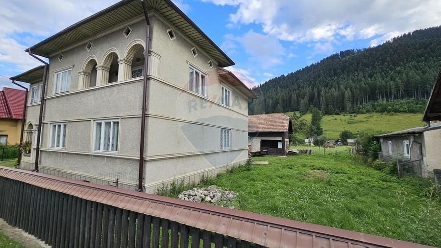 Teren Construcții intravilan de 4822 mp, în Central
