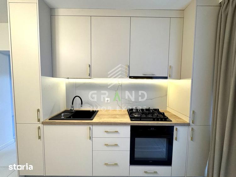Apartament cu 3 camere semidecomandat, mobilat în Florești