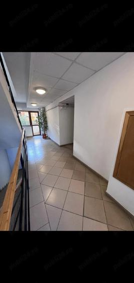 Apartament cu 3 camere decomandat, mobilat în Vitan