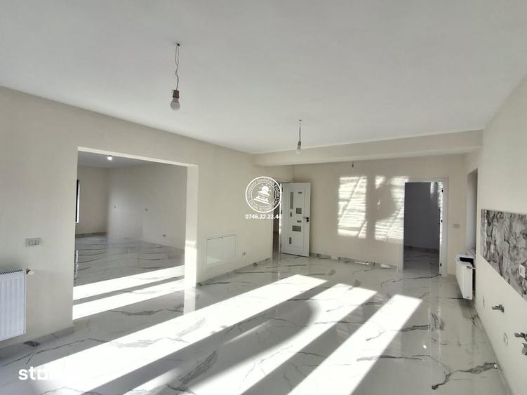 Casă cu 4 camere cu Teren 500 Mp în Lețcani