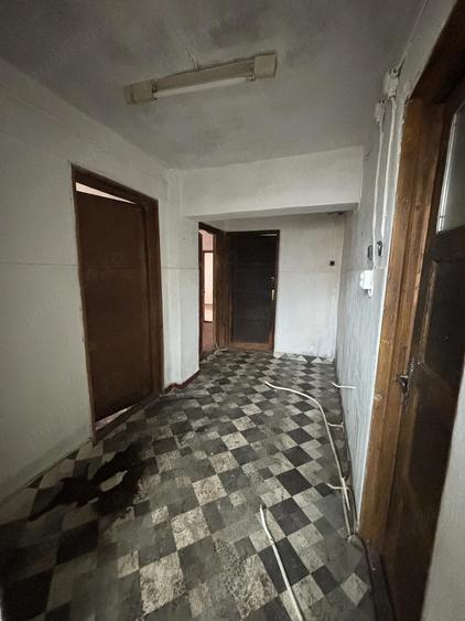 Spațiu comercial, de 300 mp, în Exterior Vest