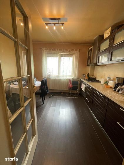 Apartament cu 3 camere decomandat, mobilat în 13 Septembrie