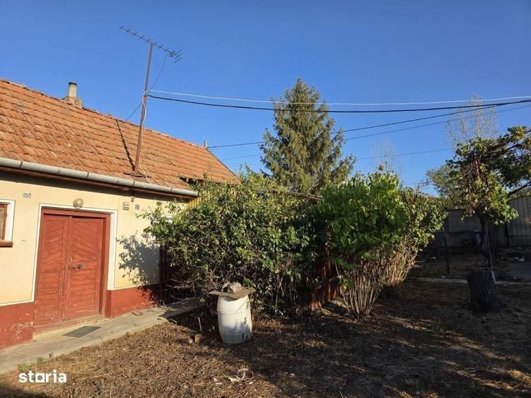 Casă cu 4 camere în Șișterea