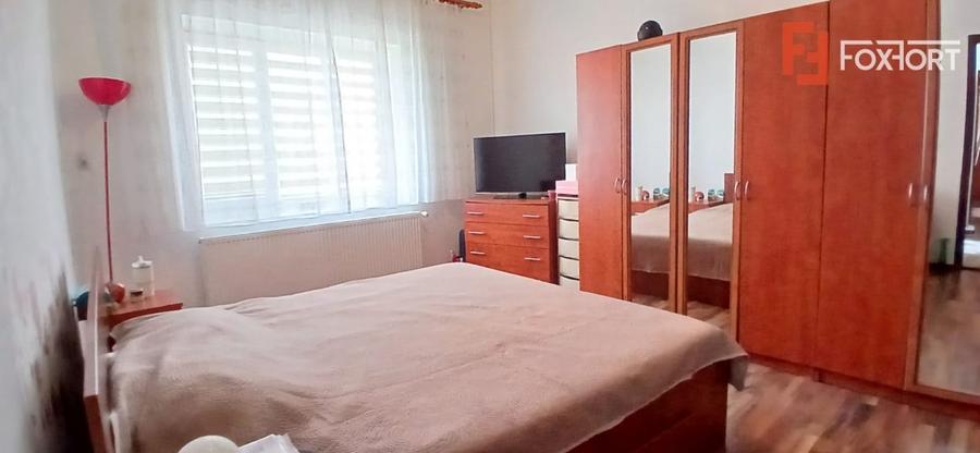 Casă individuală cu 4 camere cu Canalizare în Sânandrei