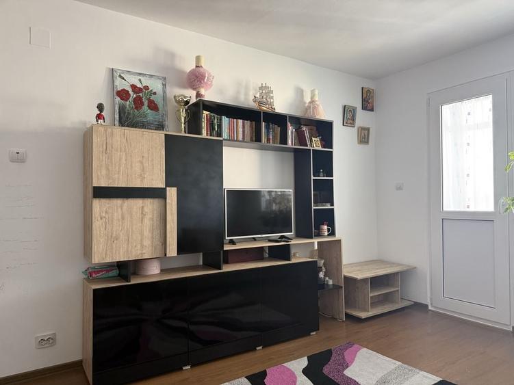 Apartament cu 2 camere decomandat în Marghiloman