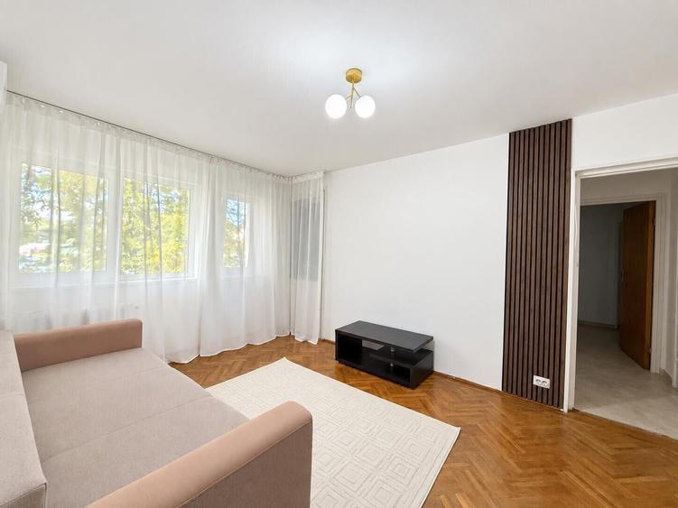 Apartament cu 2 camere semidecomandat, mobilat în Alexandru Obregia