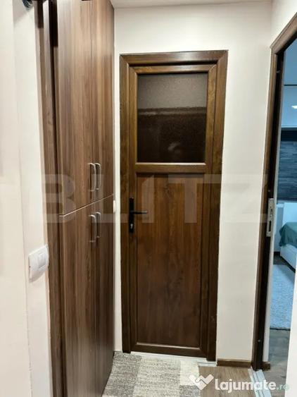 Apartament cu 3 camere decomandat, mobilat în Central