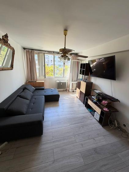 Apartament cu 2 camere semidecomandat în Baba Novac
