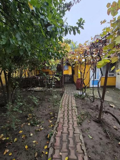 Casă cu 3 camere cu Teren 320 Mp în Prelungirea Ghencea
