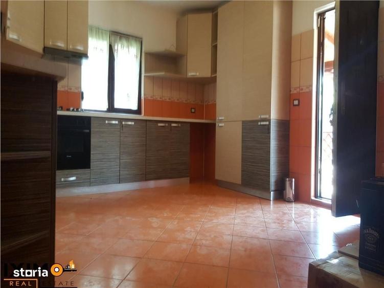 Casă cu 4 camere în Fântânele