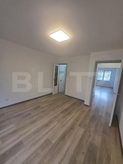 Apartament cu 3 camere decomandat în Craiter