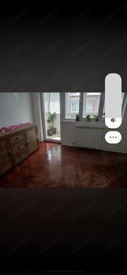 Apartament cu 3 camere decomandat în Exterior Vest