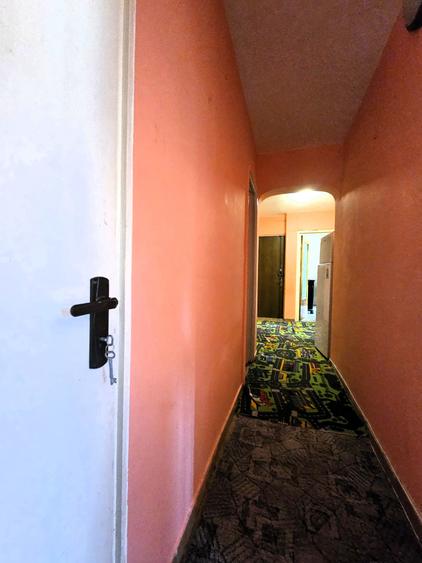 Apartament cu 3 camere decomandat în Drumul Taberei