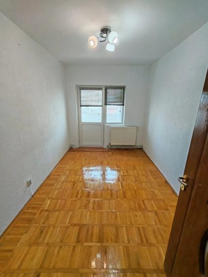 Apartament cu 3 camere decomandat în Nord