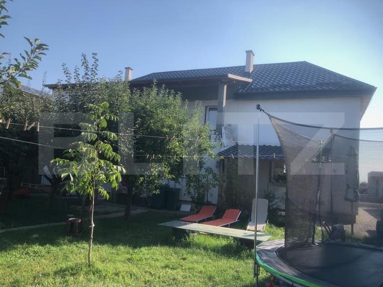 Casă individuală cu 5 camere cu Canalizare în Careiului